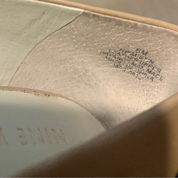 Nine West Nude/Tan Classic Pumps in Great Condition! - Picture 6 of 11